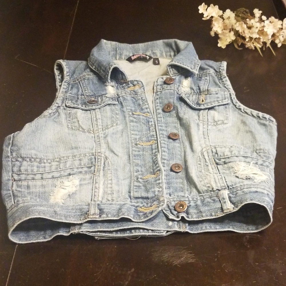 Bubblegum Distressed denim vest sz S